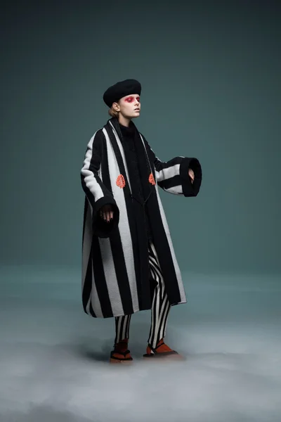 Look 13